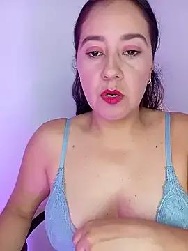 linda_swett on StripChat