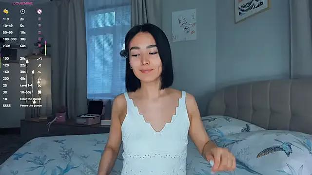 Lova_Rane — slap my pussy slap it please !!!