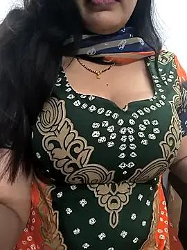 lovely_zara — Full nude 5min