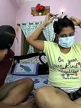 Lovlycouple1 on StripChat 