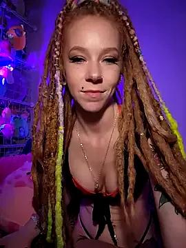 LucidLucy on StripChat