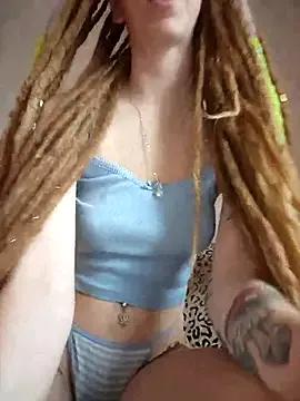 LucidLucy on StripChat