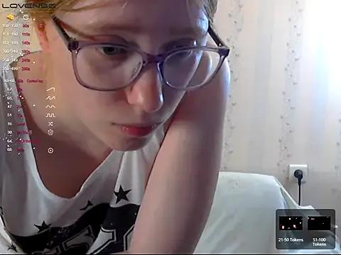 LustfulSarah — Kiss gently my dick