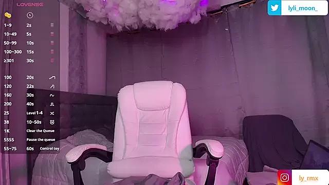 lylita2 on StripChat 