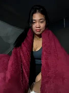 Lynly_k2 on StripChat 