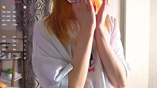 LynneByron on StripChat 