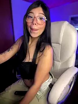 Maddy_Piink on StripChat 