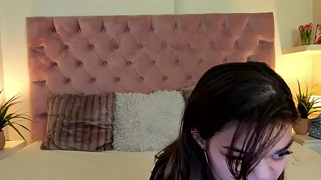 MaiaMini on StripChat