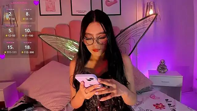 mara_swan_ on StripChat 