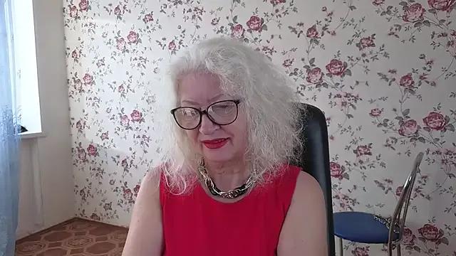 Maya_Mayflower on StripChat