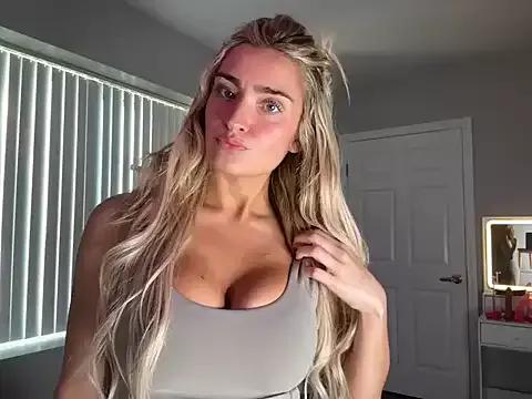 meggsworld — Private on StripChat