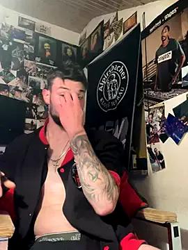 Mexxwell69 on StripChat 