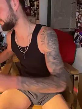 Mexxwell69 on StripChat 