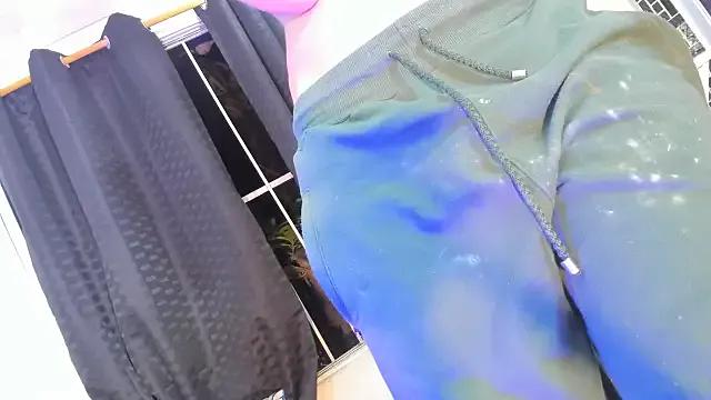 MissCarolinne on StripChat 