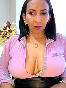 Mrsvictoriaaa on StripChat