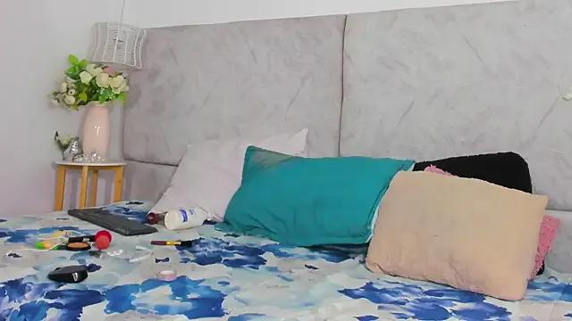 naomiii__ on StripChat