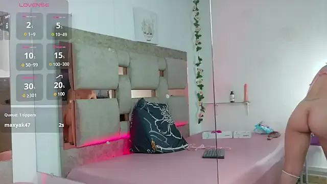 Natasha-Adams on StripChat 