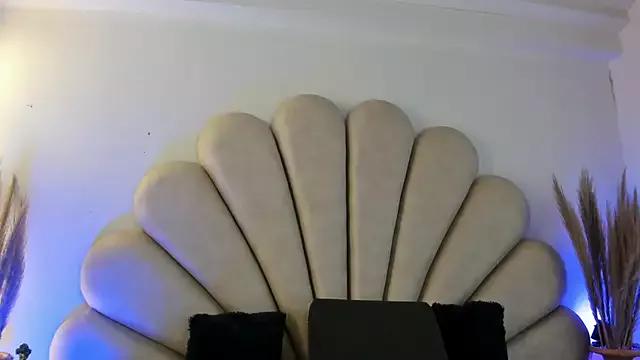 Natasha__Blue on StripChat 