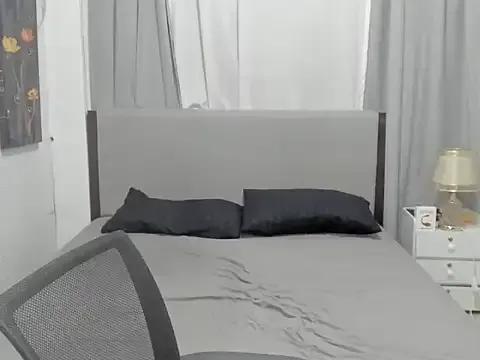 Naughty_Scarlet — cum shot