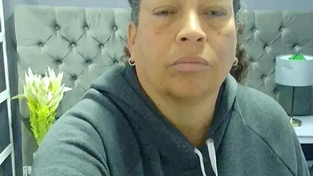 NinaBlazee on StripChat 