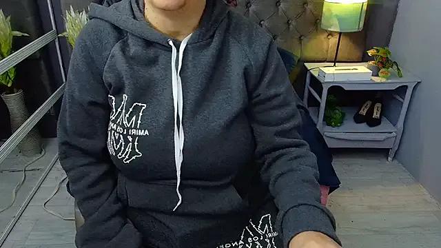 NinaBlazee on StripChat 