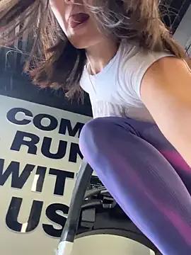 Ninazhang on StripChat 