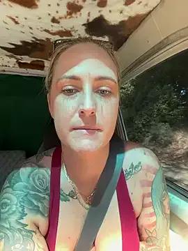 OdetteDelane — Tits out 10 min