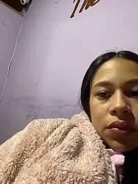 PaulaCruz01 — Show belly