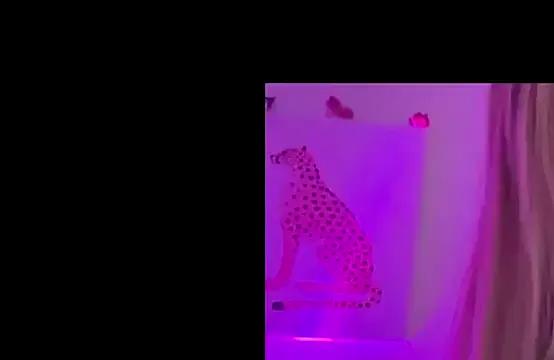 pinkie_piexx — flash pierced tits 2 mins