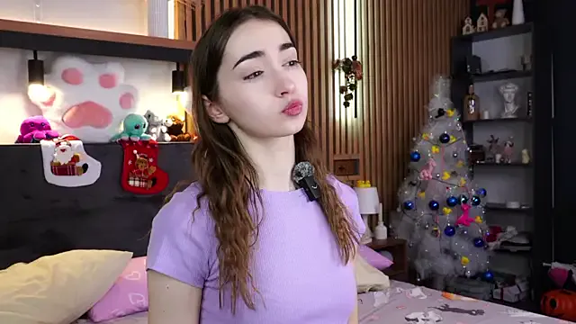 PollyBeev on StripChat