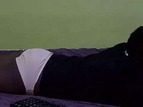 QUEEN-LIZ on StripChat 