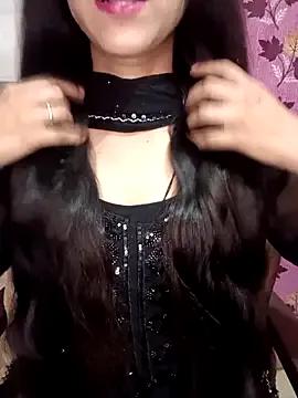 Queen_Pooja7 on StripChat 