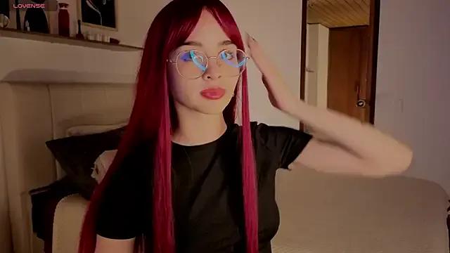 Roxxy_mora on StripChat 