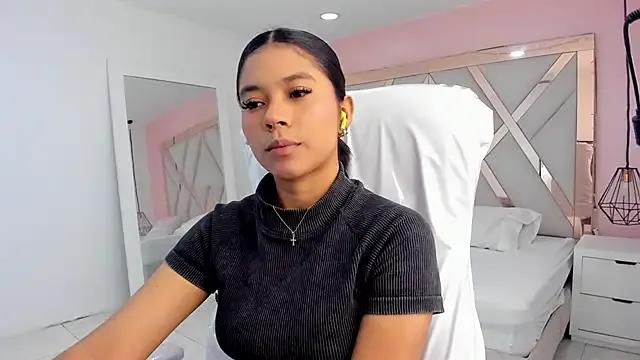 samantaa_shy on StripChat