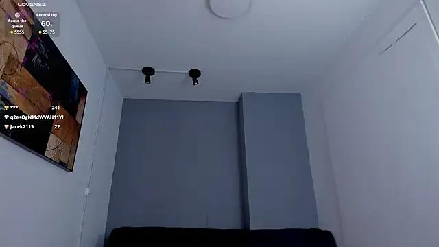 samantha_c6 on StripChat 