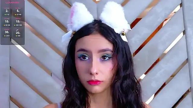 Sarah-Grace on StripChat