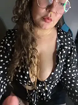 SecsiMoon on StripChat