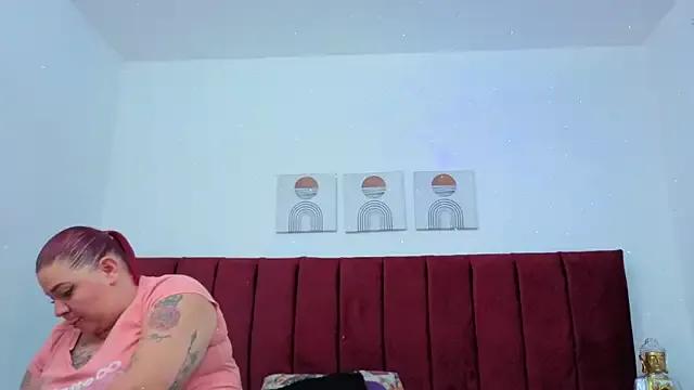 selena_castillo's avatar