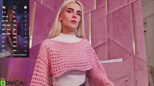 SelenaDaze on StripChat 