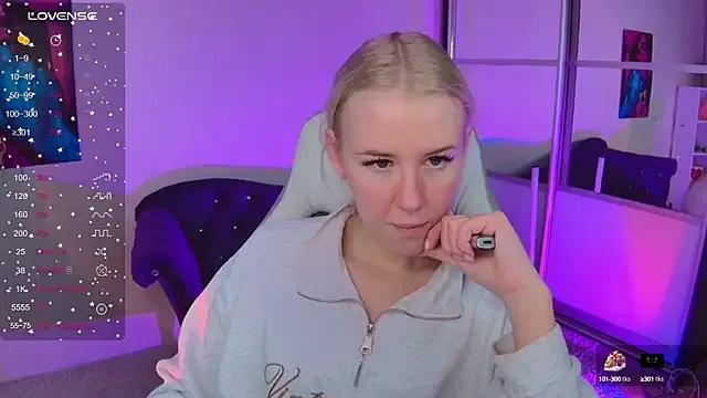 Selenatrend on StripChat 