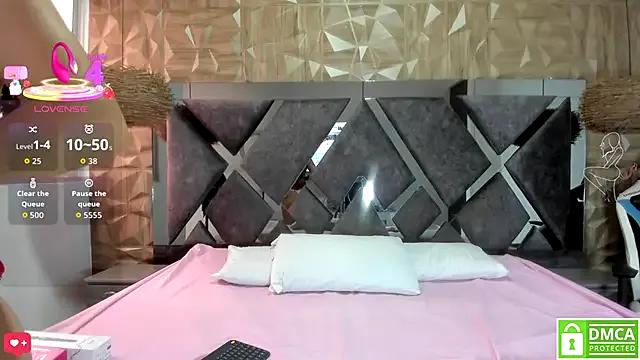 Selene__Lopez_ on StripChat 