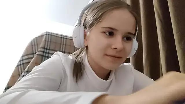 Sofie_Sofie — lick lips