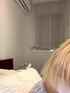 StracciaStella- on StripChat