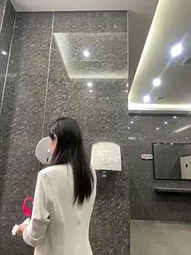 sunny-520 — Freechat on StripChat