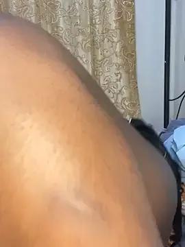 sweet18creamybigpussy on StripChat 