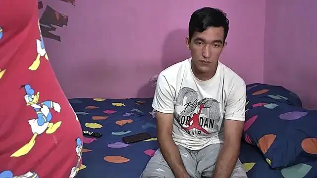 Sweetiefoxxx on StripChat 