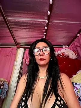 sweetieme on StripChat 