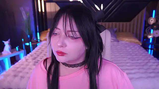 SweetLiluu on StripChat 