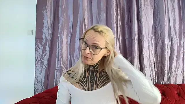 TattooTemptress on StripChat 