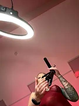 TeaseKitten — DOMI IN PUSSY